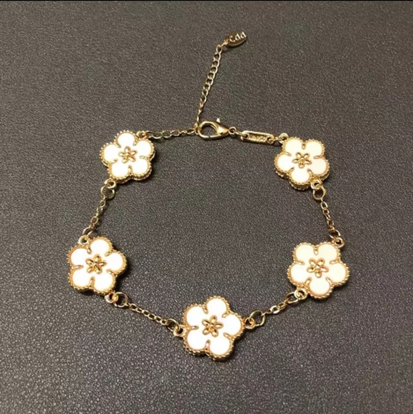 Plum Blossom Five Leaf Flower Fritillaria Double-Sided Adjustable Bracelet. - Picture 2 of 8